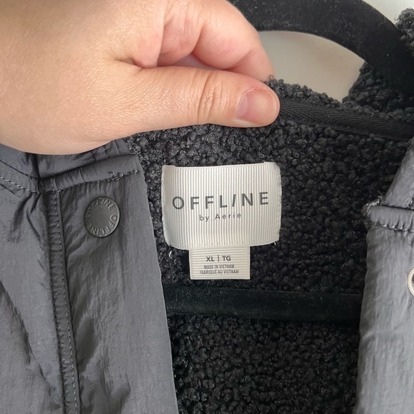 Aerie Women’s Black Sherpa Hooded Jacket - Picture 3 of 3